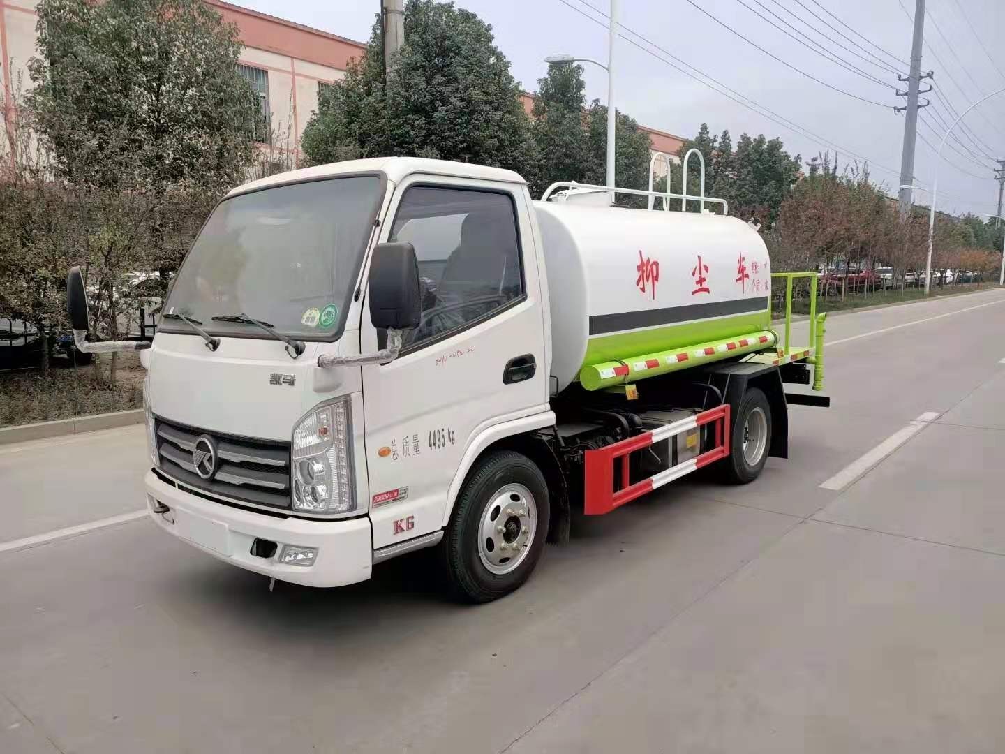 凯马5方蓝牌洒水车